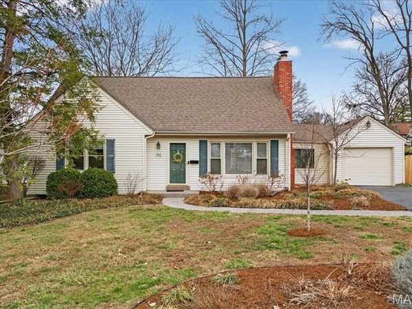 954 Rochdale Drive, Kirkwood, MO 63122