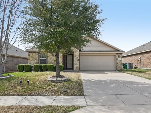 219 Chimney Rock Drive, Waxahachie, TX 75167