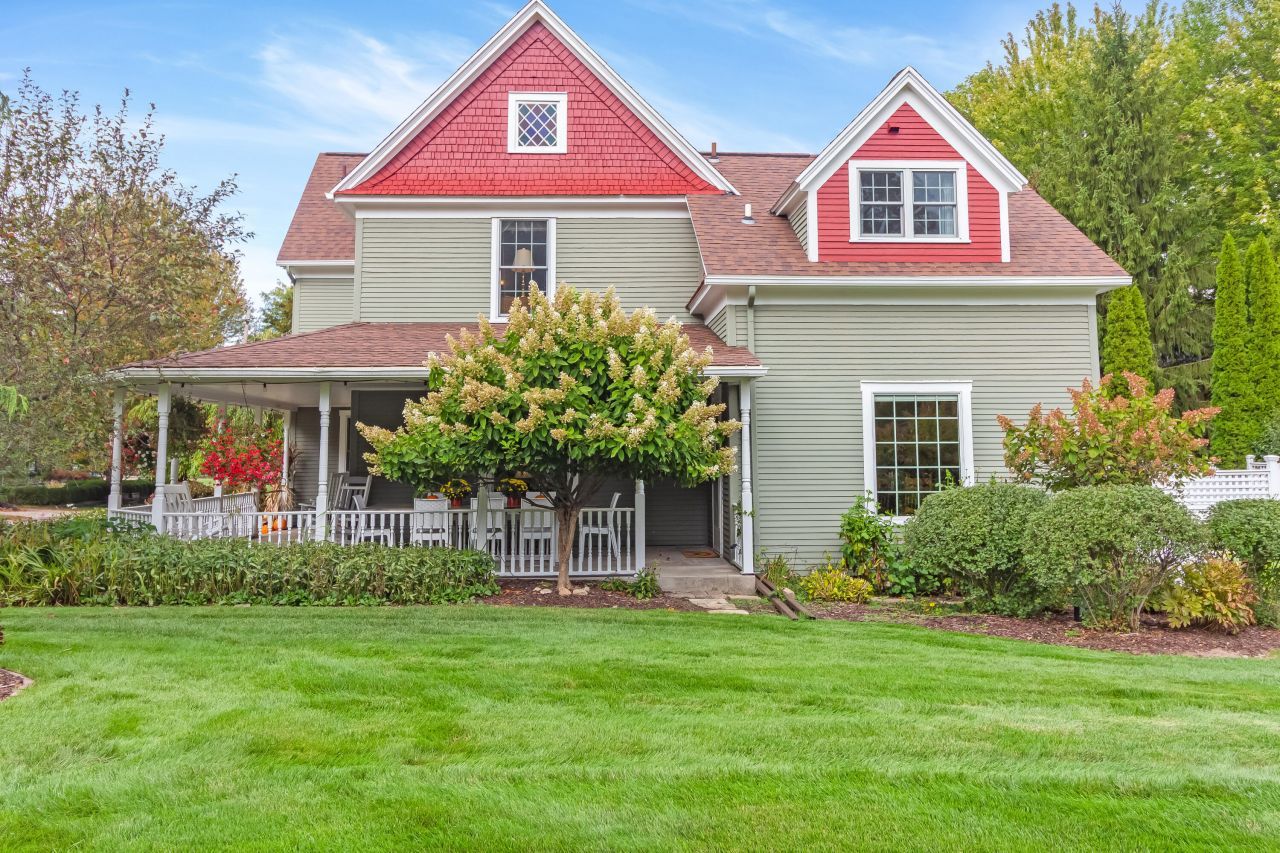 89 S Washington Street, Douglas, MI 49406 Main Photo