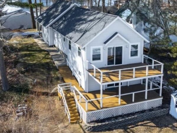 11309 Sunset Point Drive, Plainwell, MI 49080