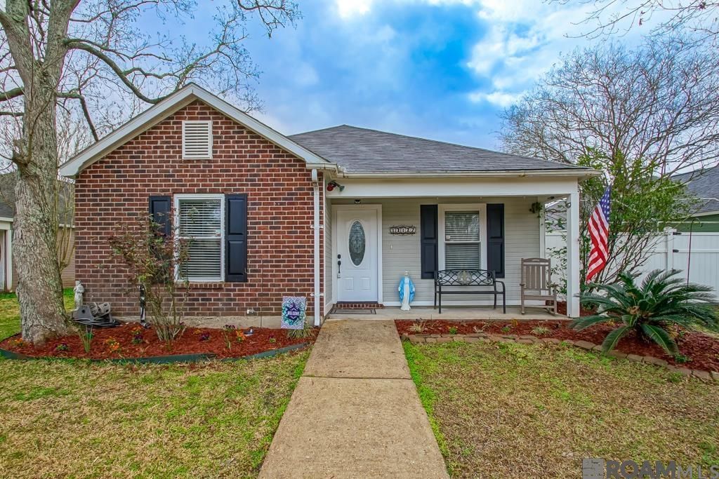 17172 Deer Meadow Ave, Baton Rouge, LA 70816 Main Photo