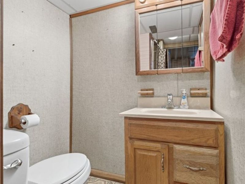 1539 Parkway Boulevard, Alliance, OH 44601 Photo 38