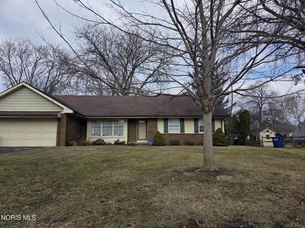 5722 E Candlestick Court, Toledo, OH 43615