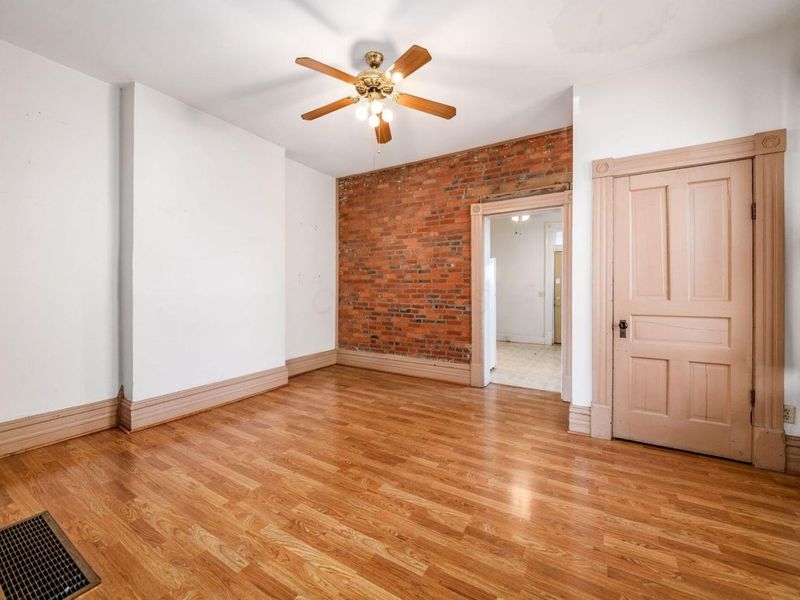 244-246 W Hubbard Avenue, Columbus, OH 43215 Photo 12