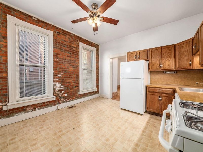 244-246 W Hubbard Avenue, Columbus, OH 43215 Photo 19