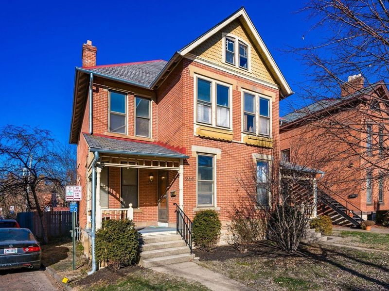 244-246 W Hubbard Avenue, Columbus, OH 43215 Photo 2