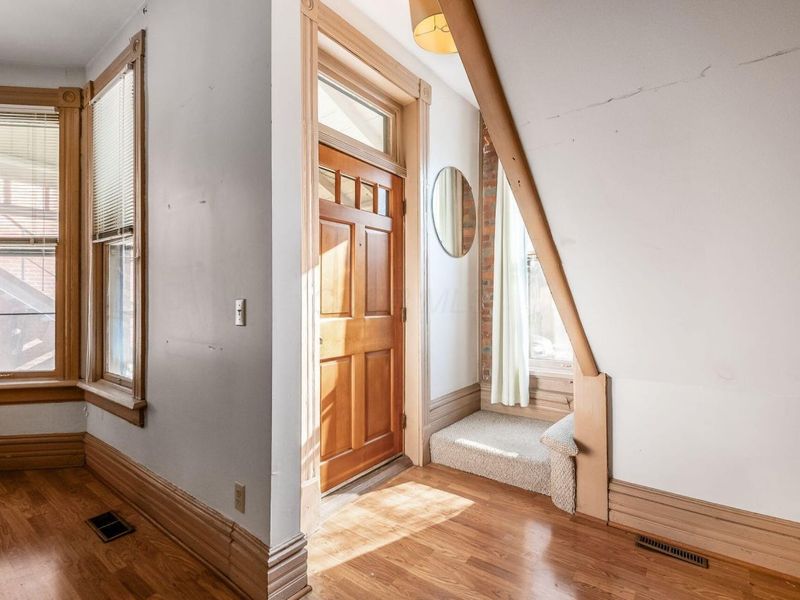 244-246 W Hubbard Avenue, Columbus, OH 43215 Photo 6