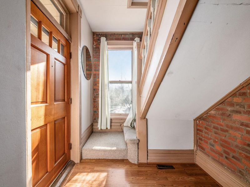 244-246 W Hubbard Avenue, Columbus, OH 43215 Photo 7