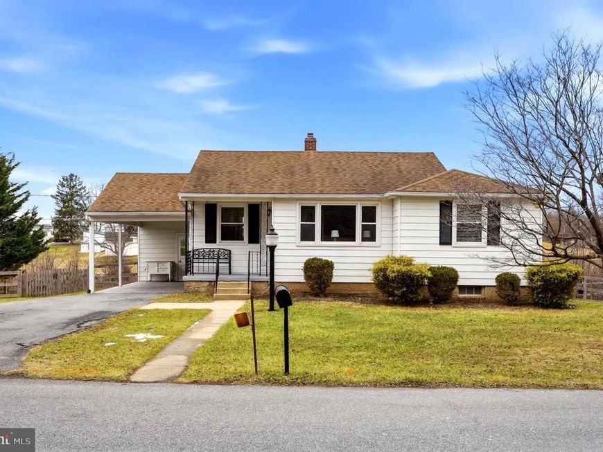 6304 W Hemlock Drive, Sykesville, MD 21784 Main Photo