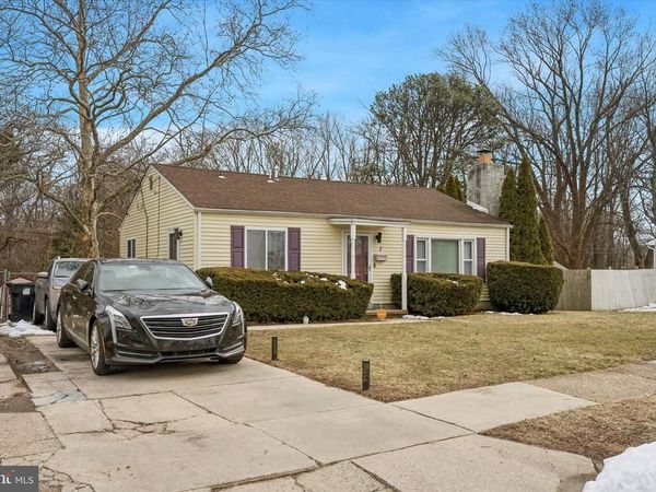 1 ARDEN AVENUE, NEW CASTLE, DE 19720