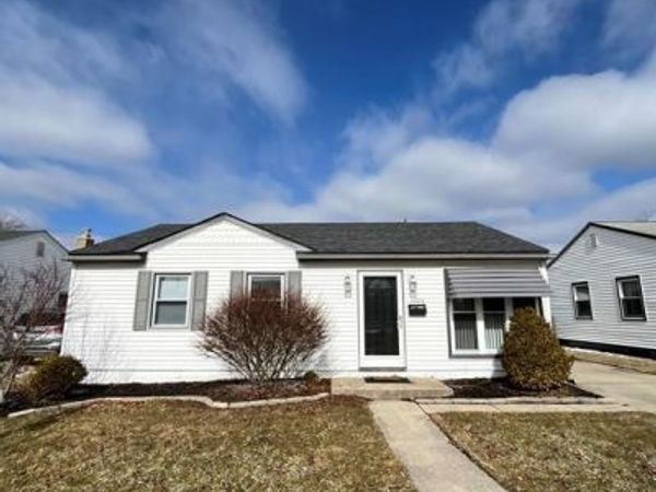 3266 S STELLA, Trenton, MI 48183
