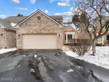 45317 Stonehedge Drive, Plymouth Twp, MI 48170