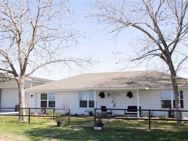 8652 State Highway 111 E, Yoakum, TX 77995