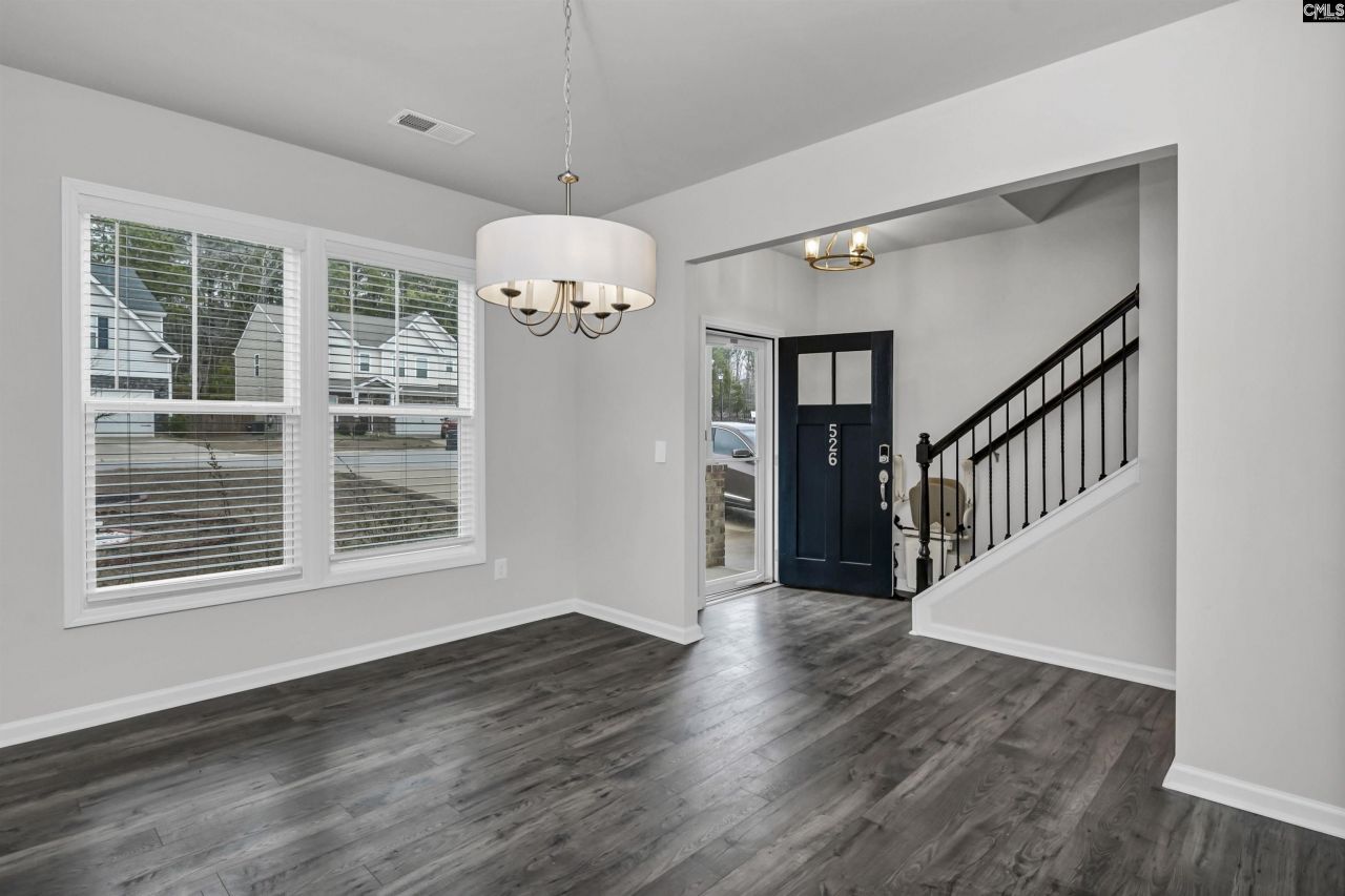 526 Deer Park Lane Photo 12