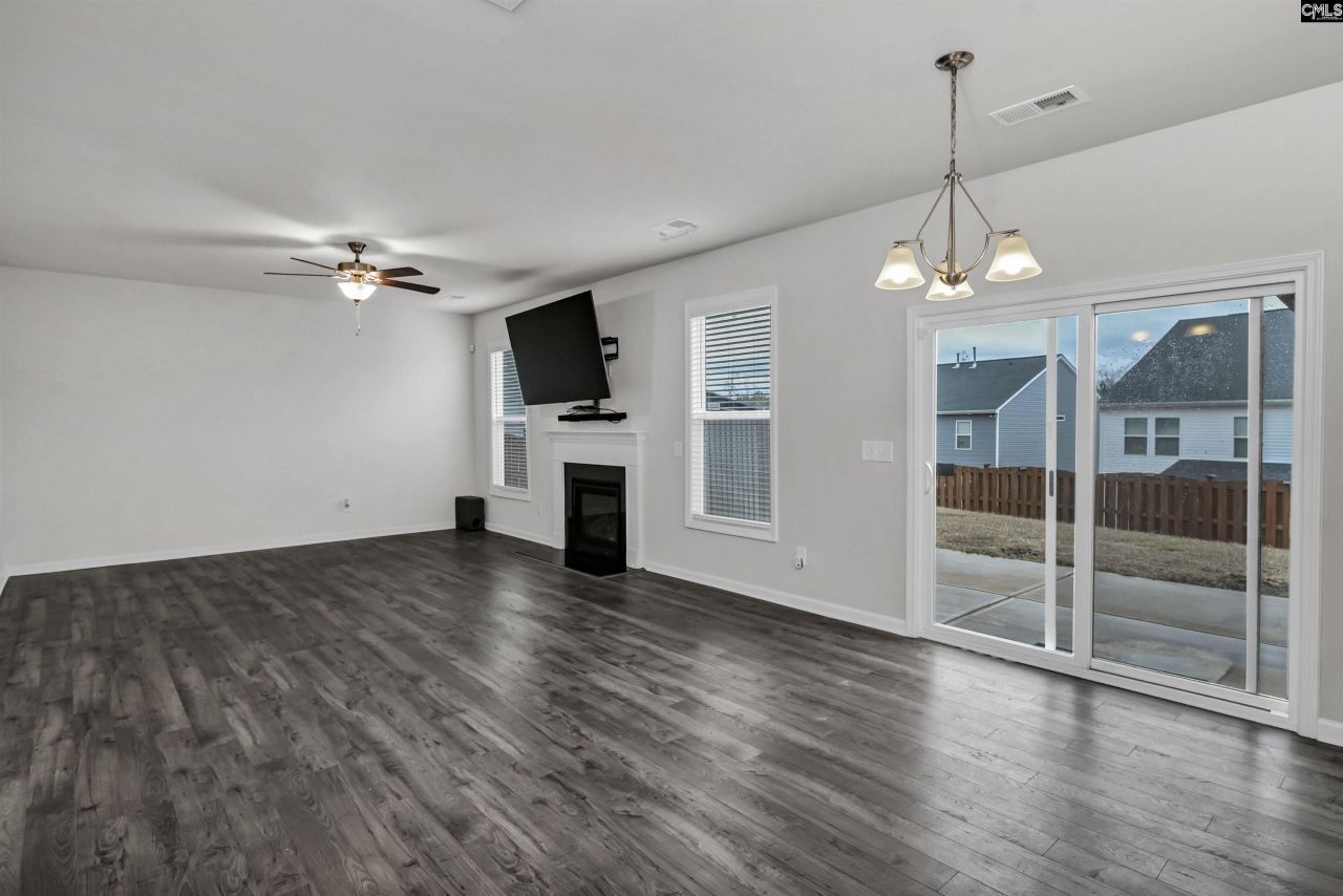 526 Deer Park Lane Photo 17