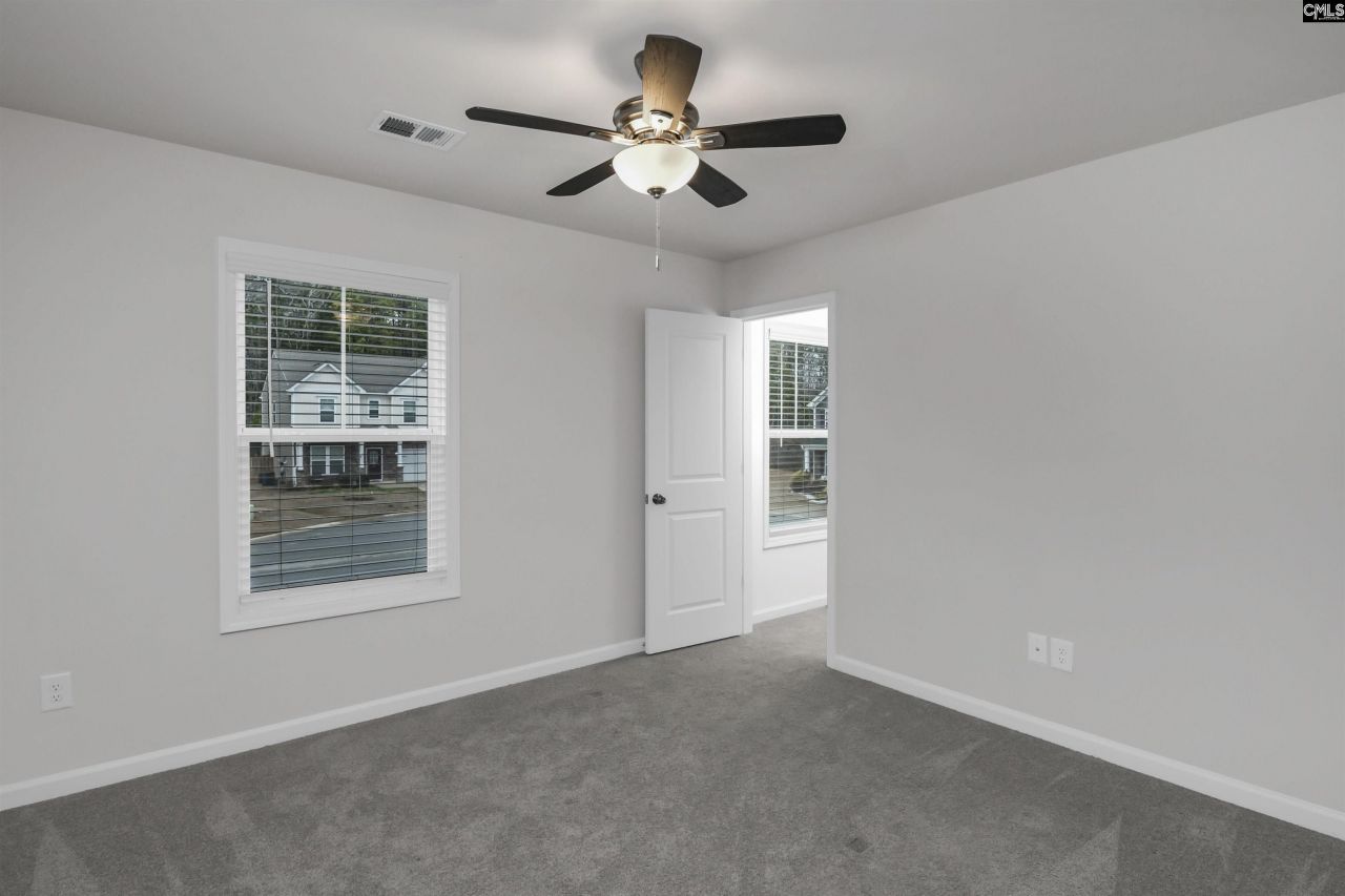 526 Deer Park Lane Photo 35