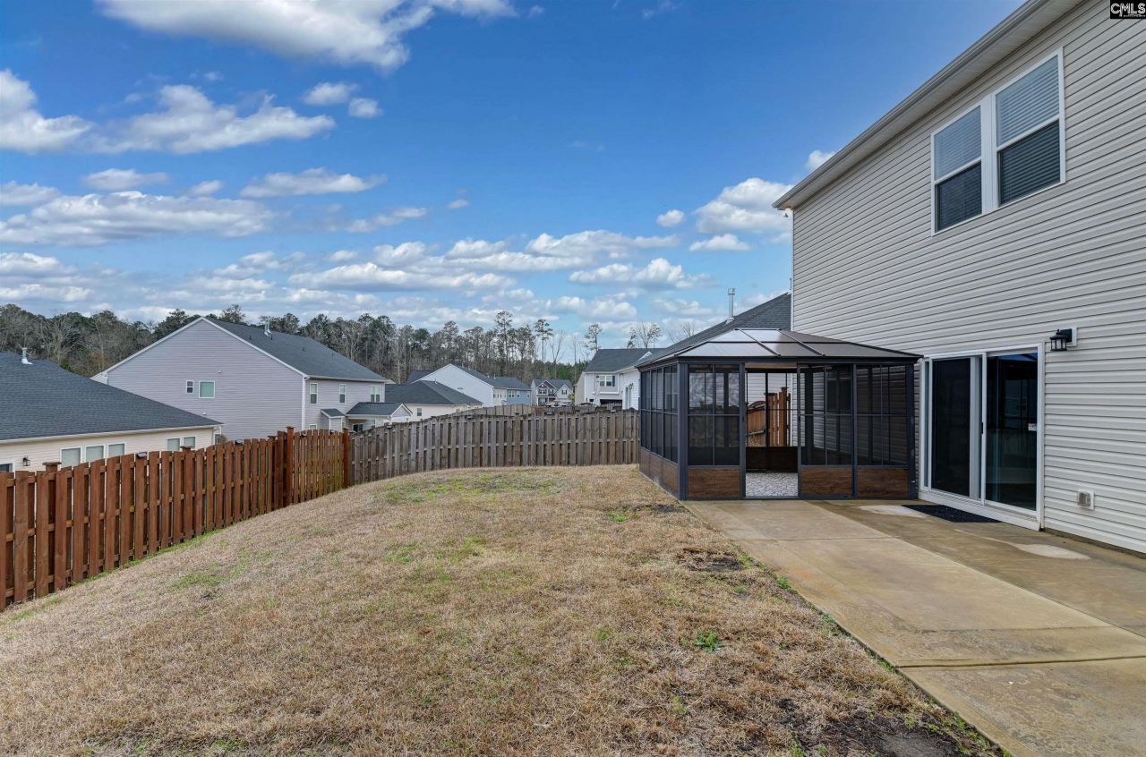 526 Deer Park Lane Photo 4