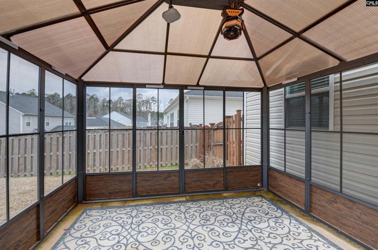 526 Deer Park Lane Photo 8