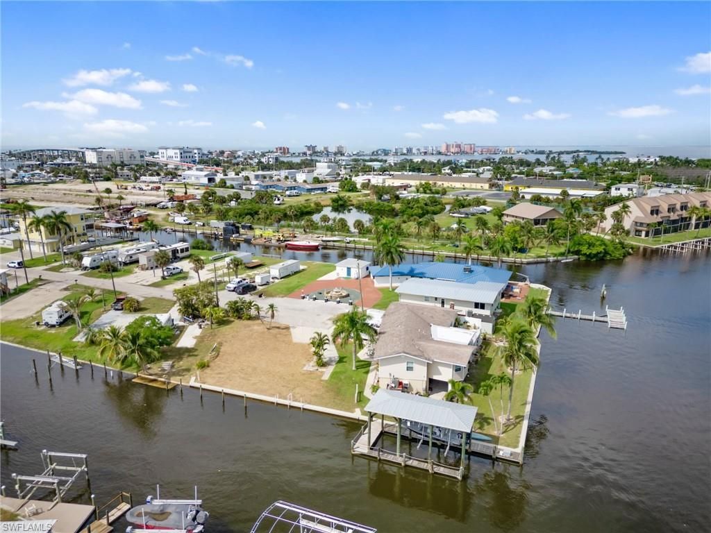 870 Oak St , Fort Myers Beach, FL 33931 Photo