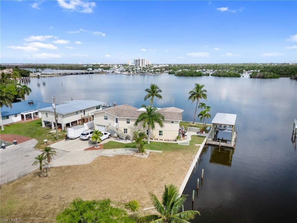 870 Oak St , Fort Myers Beach, FL 33931 Photo