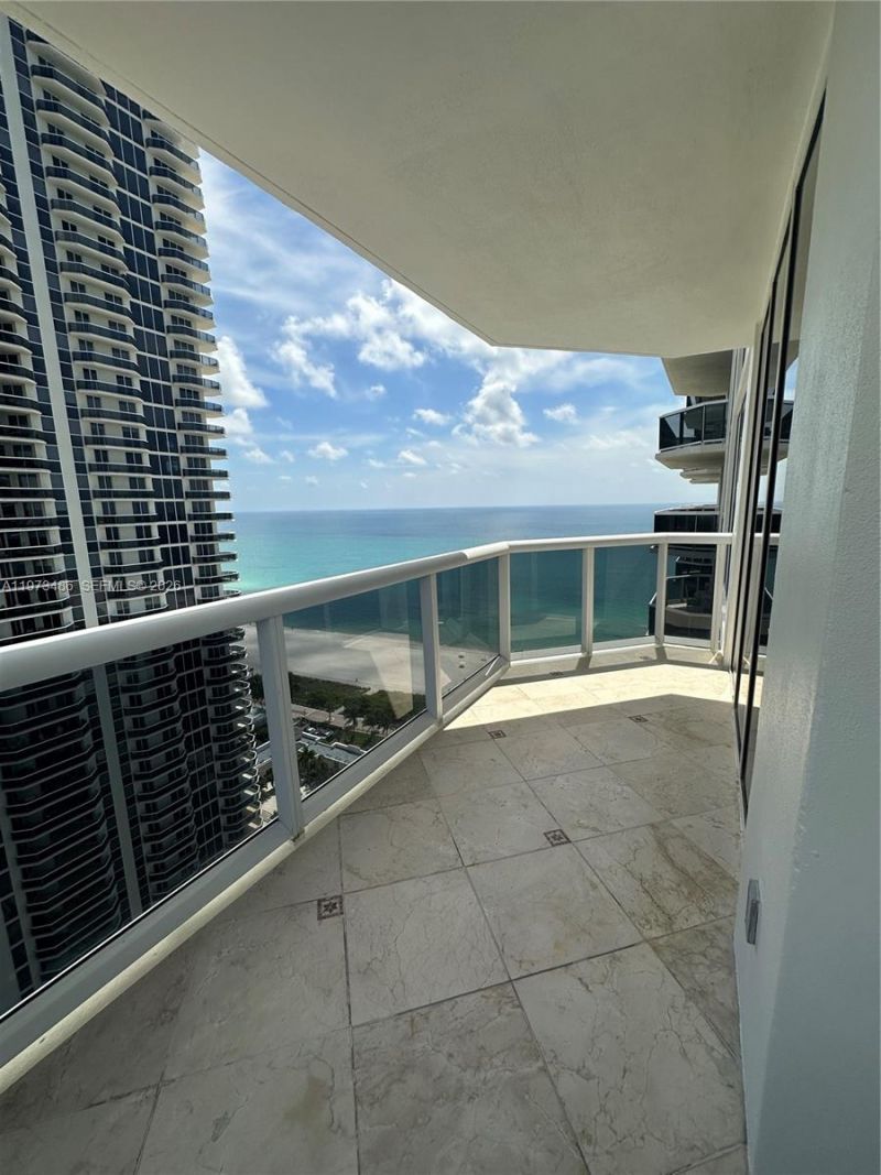 4775 Collins Ave , Unit 2407, Miami Beach, FL 33140 Photo