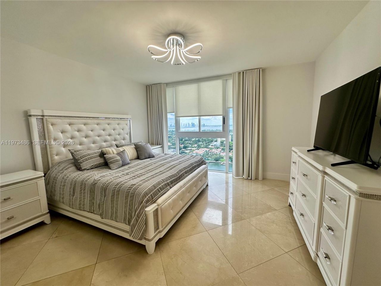 4775 Collins Ave, Unit 2407, Miami Beach, FL 33140 Photo