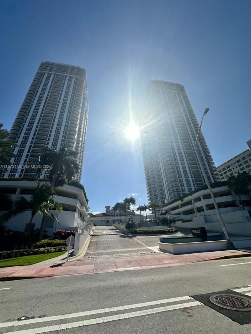 4775 Collins Ave, Unit 2407, Miami Beach, FL 33140 Photo