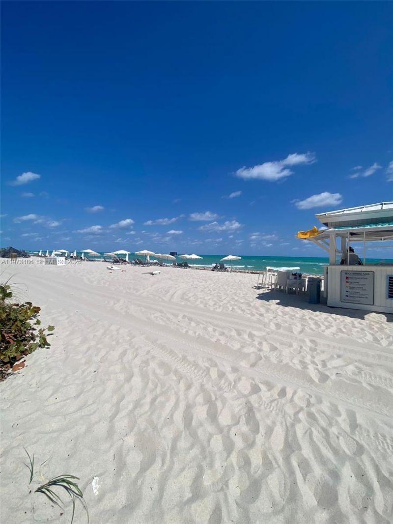 4775 Collins Ave , Unit 2407, Miami Beach, FL 33140 Photo
