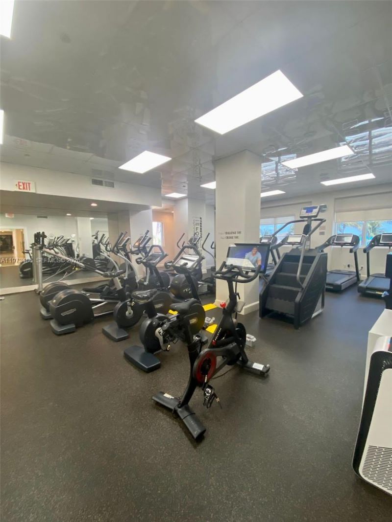 4775 Collins Ave , Unit 2407, Miami Beach, FL 33140 Photo