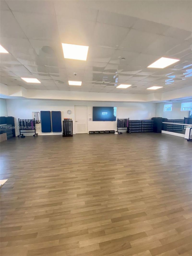 4775 Collins Ave , Unit 2407, Miami Beach, FL 33140 Photo