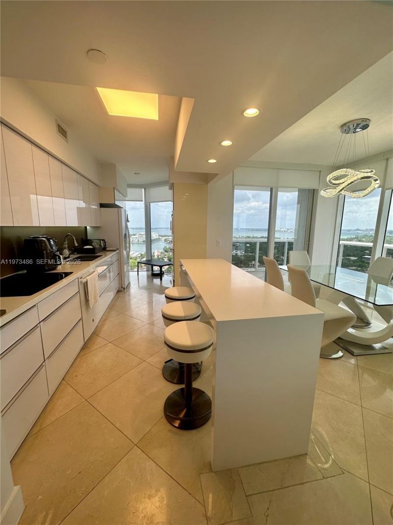 4775 Collins Ave , Unit 2407, Miami Beach, FL 33140 Photo