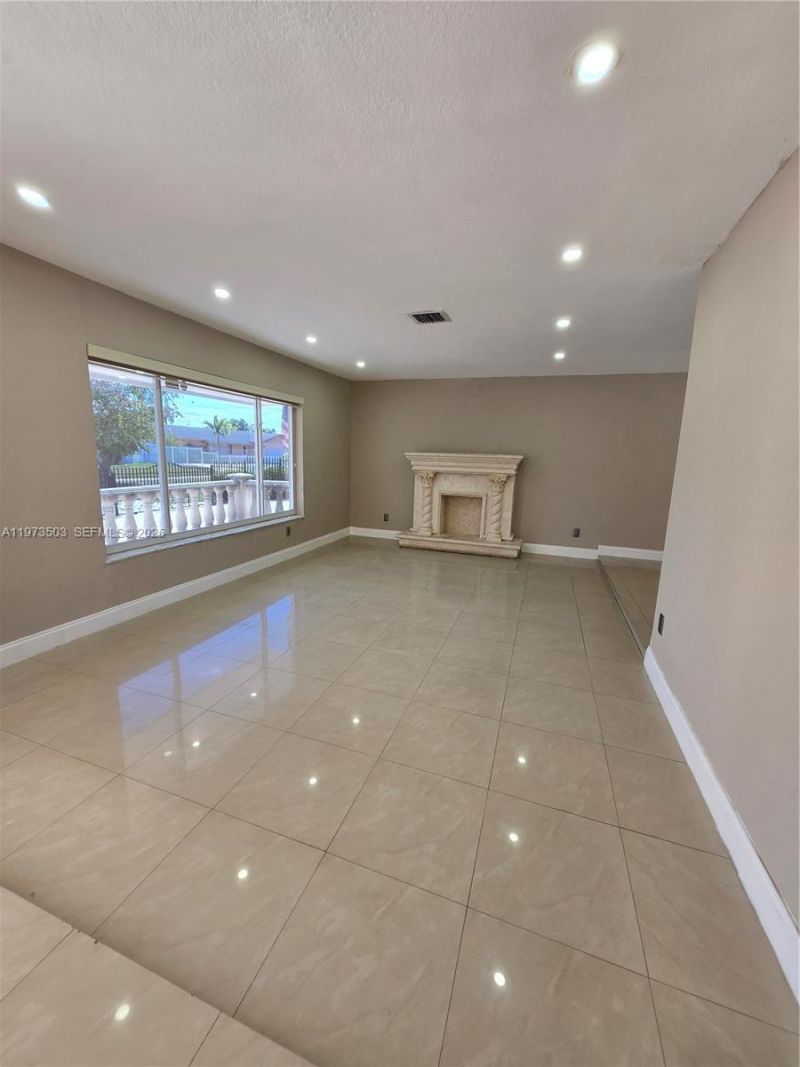 10805 SW 165th Ter, Miami, FL 33157 Photo