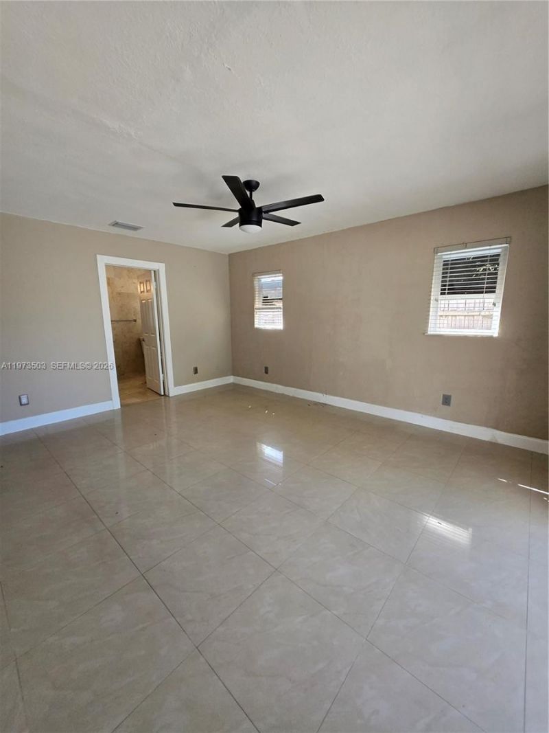 10805 SW 165th Ter, Miami, FL 33157 Photo