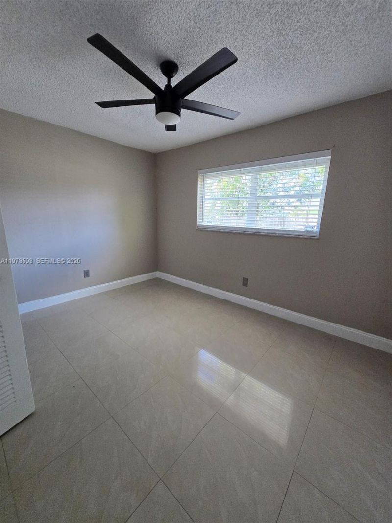 10805 SW 165th Ter, Miami, FL 33157 Photo