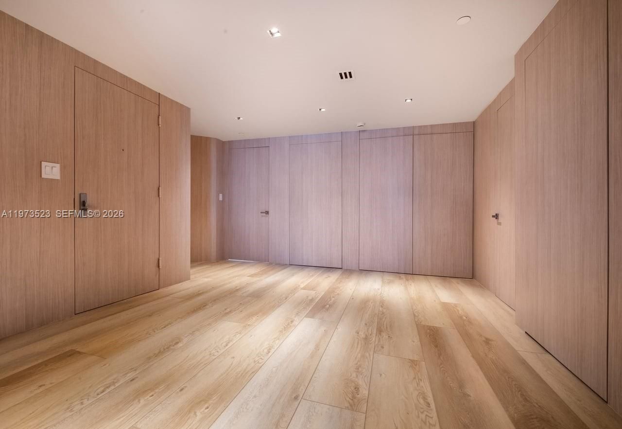 465 Brickell Ave, Unit 5701, Miami, FL 33131 Photo