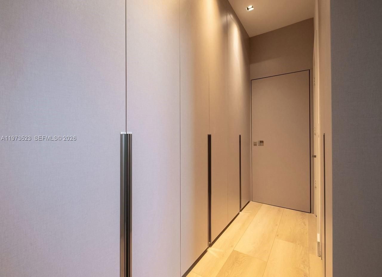 465 Brickell Ave, Unit 5701, Miami, FL 33131 Photo