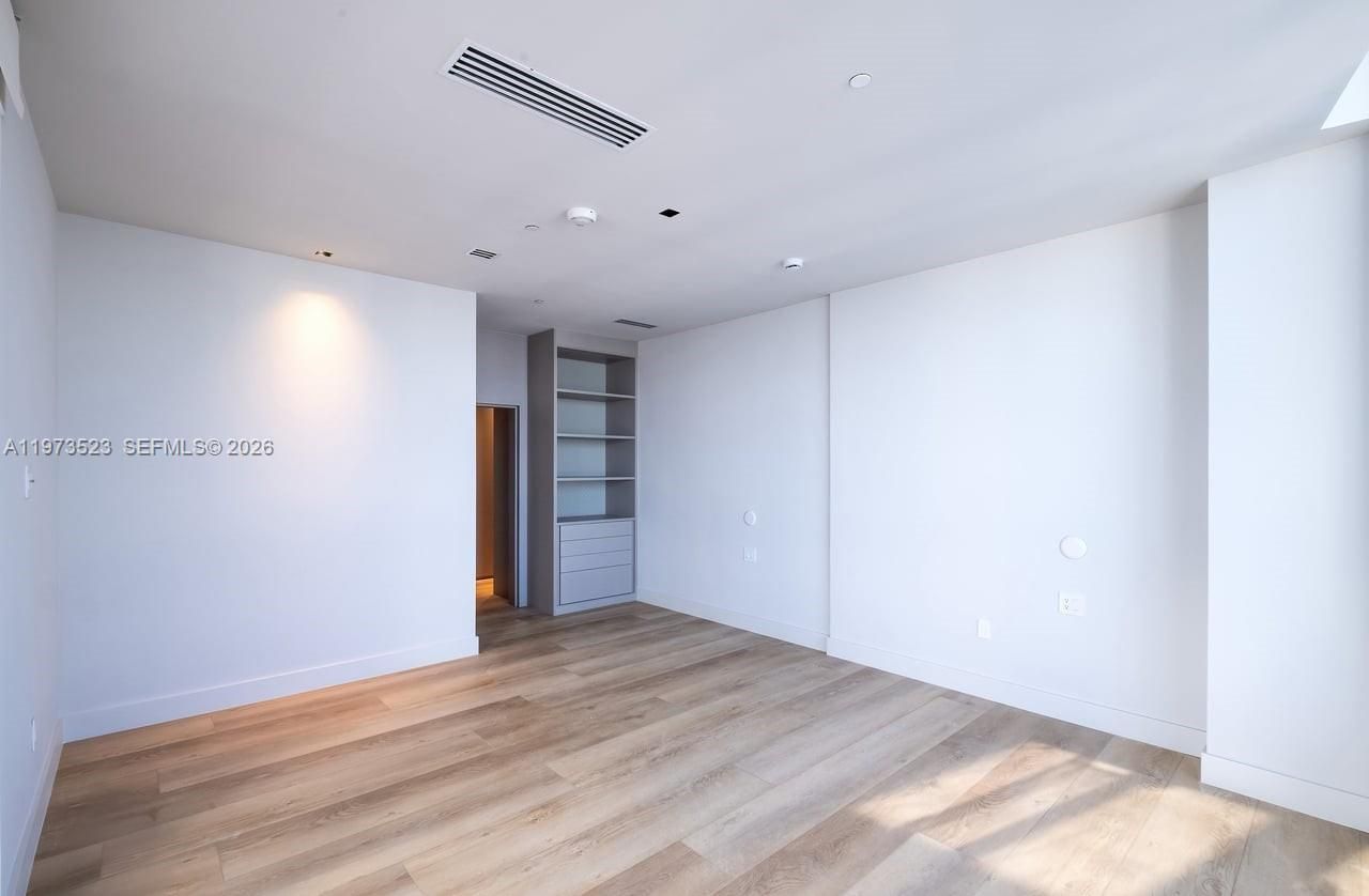 465 Brickell Ave, Unit 5701, Miami, FL 33131 Photo