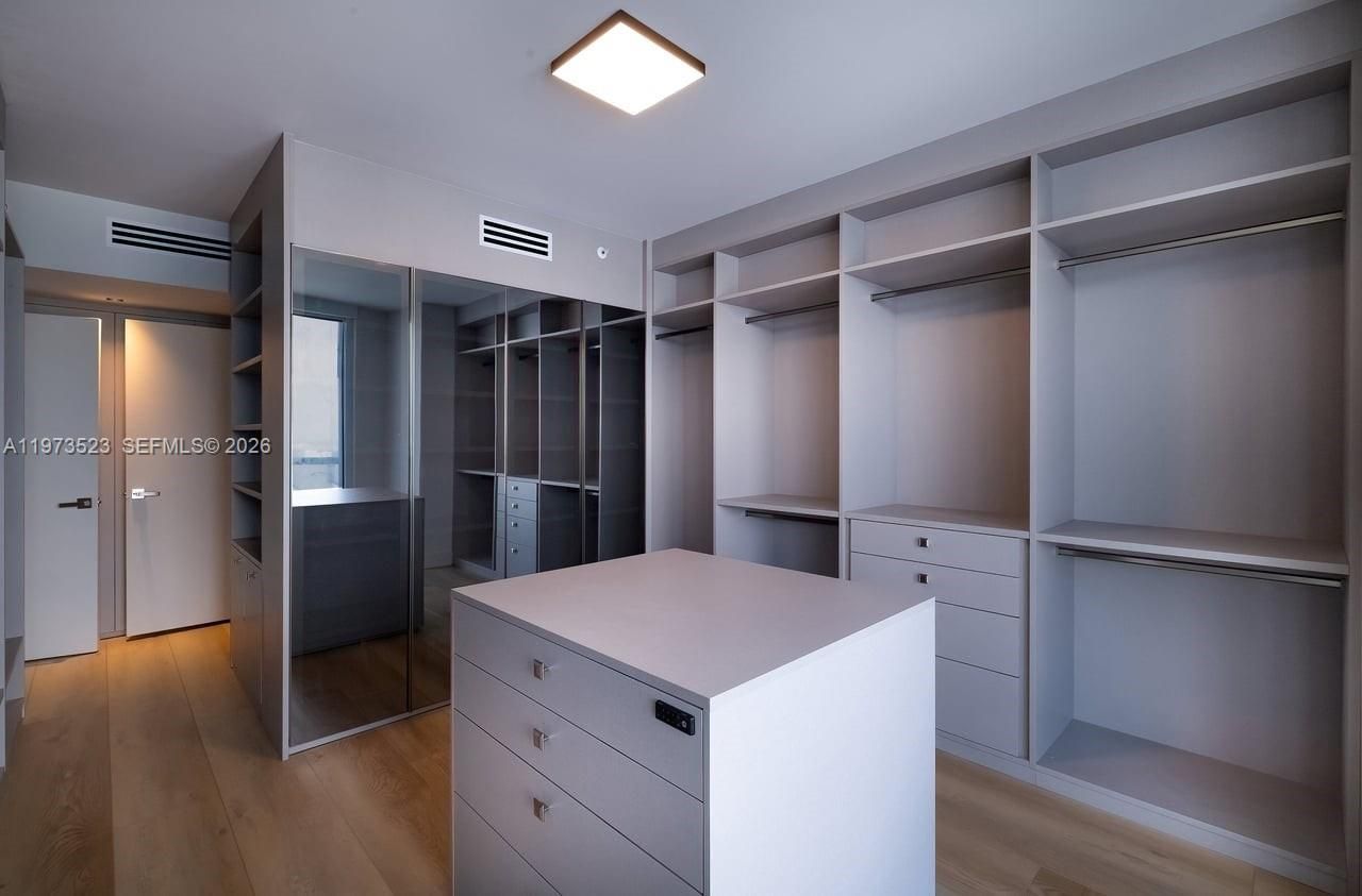465 Brickell Ave, Unit 5701, Miami, FL 33131 Photo