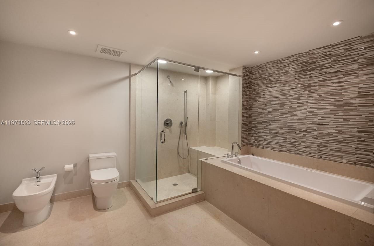 465 Brickell Ave, Unit 5701, Miami, FL 33131 Photo