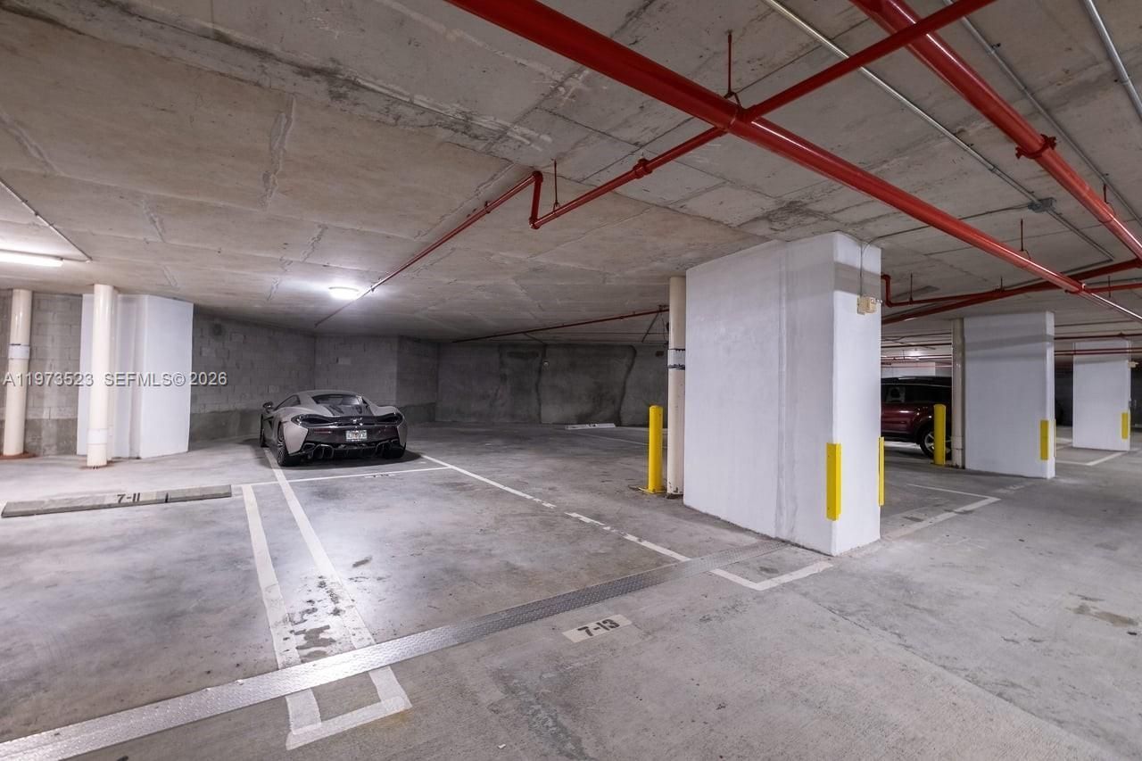 465 Brickell Ave, Unit 5701, Miami, FL 33131 Photo