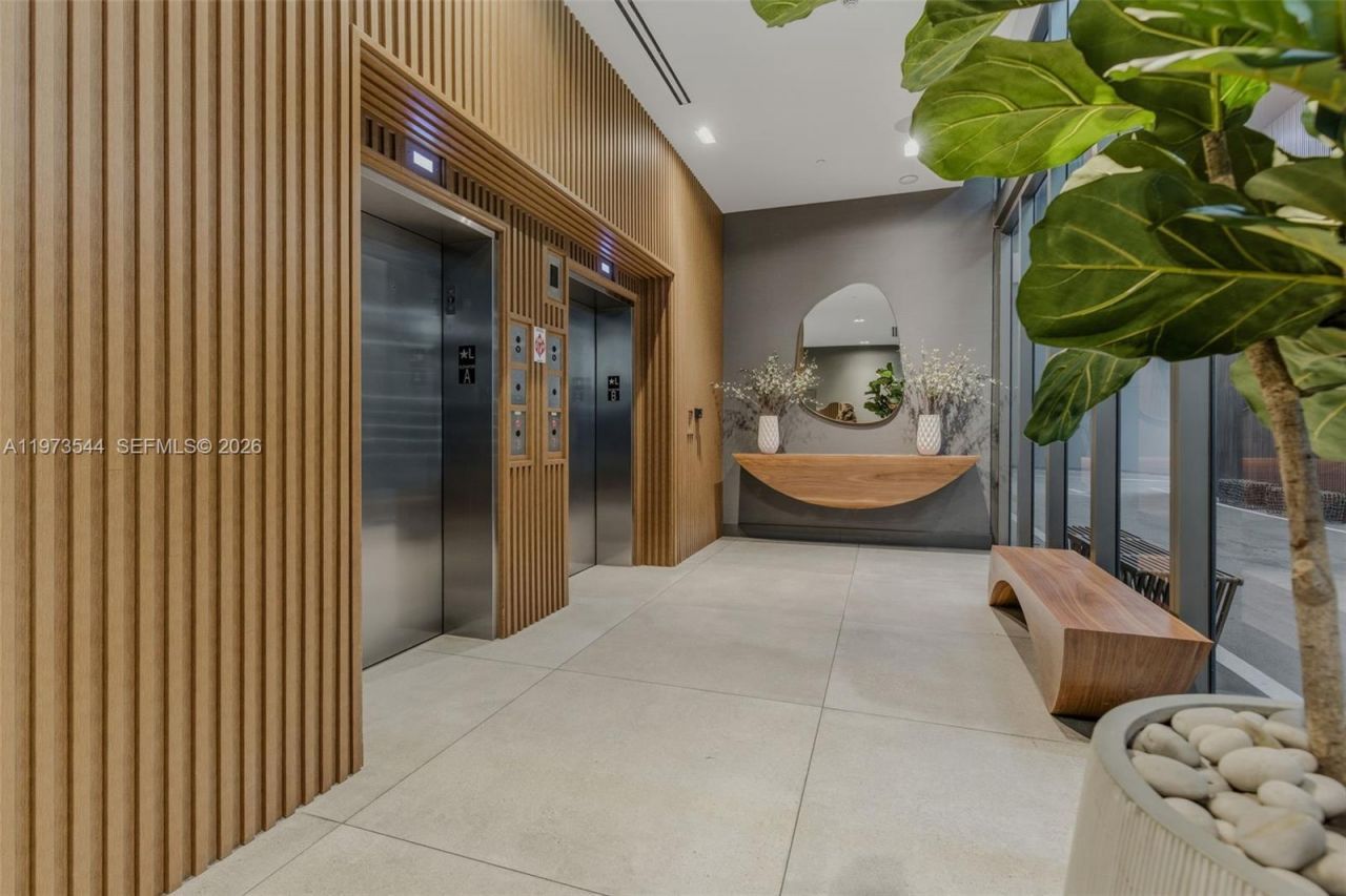 229 SW 9th St , Unit 407, Miami, FL 33130 Photo