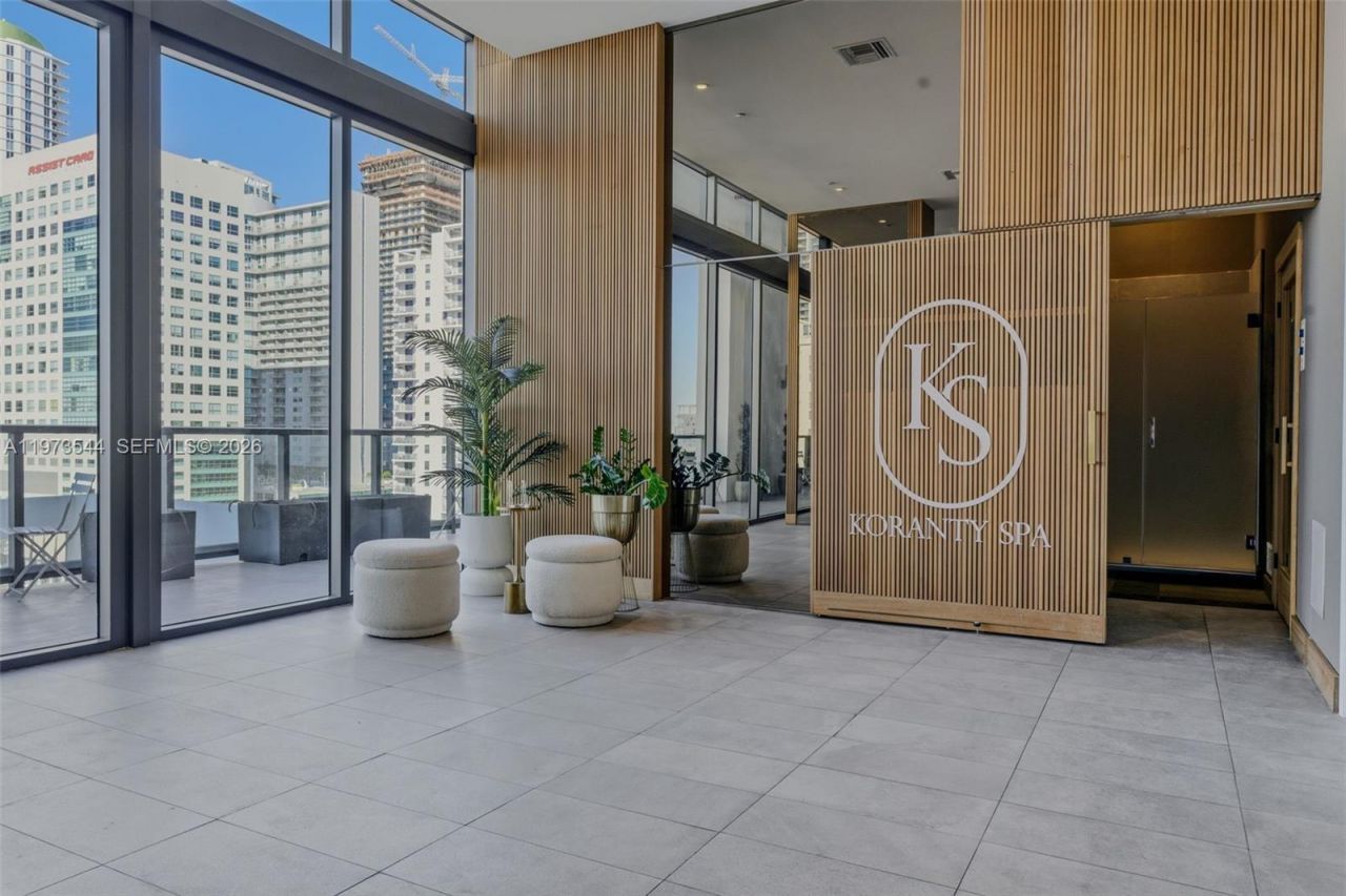 229 SW 9th St, Unit 407, Miami, FL 33130 Photo