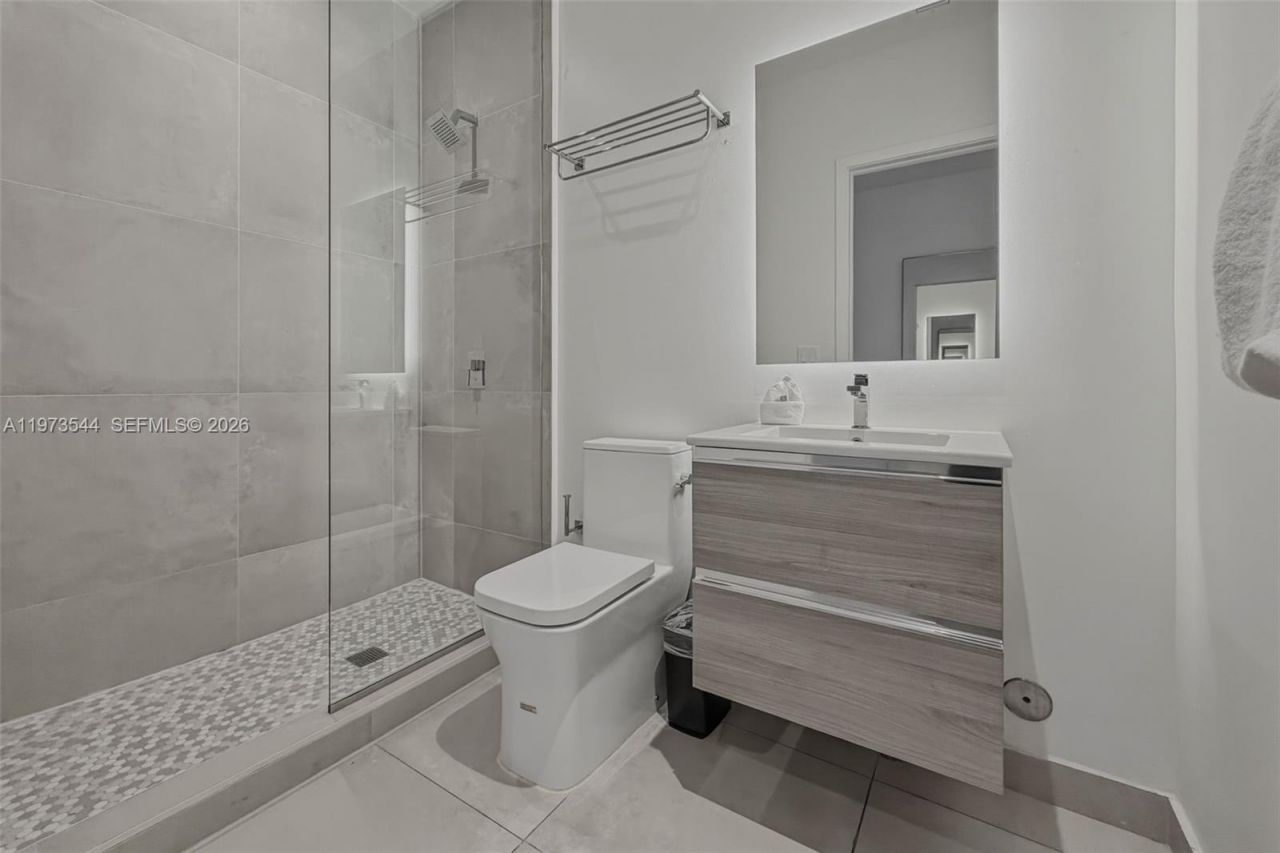 229 SW 9th St, Unit 407, Miami, FL 33130 Photo