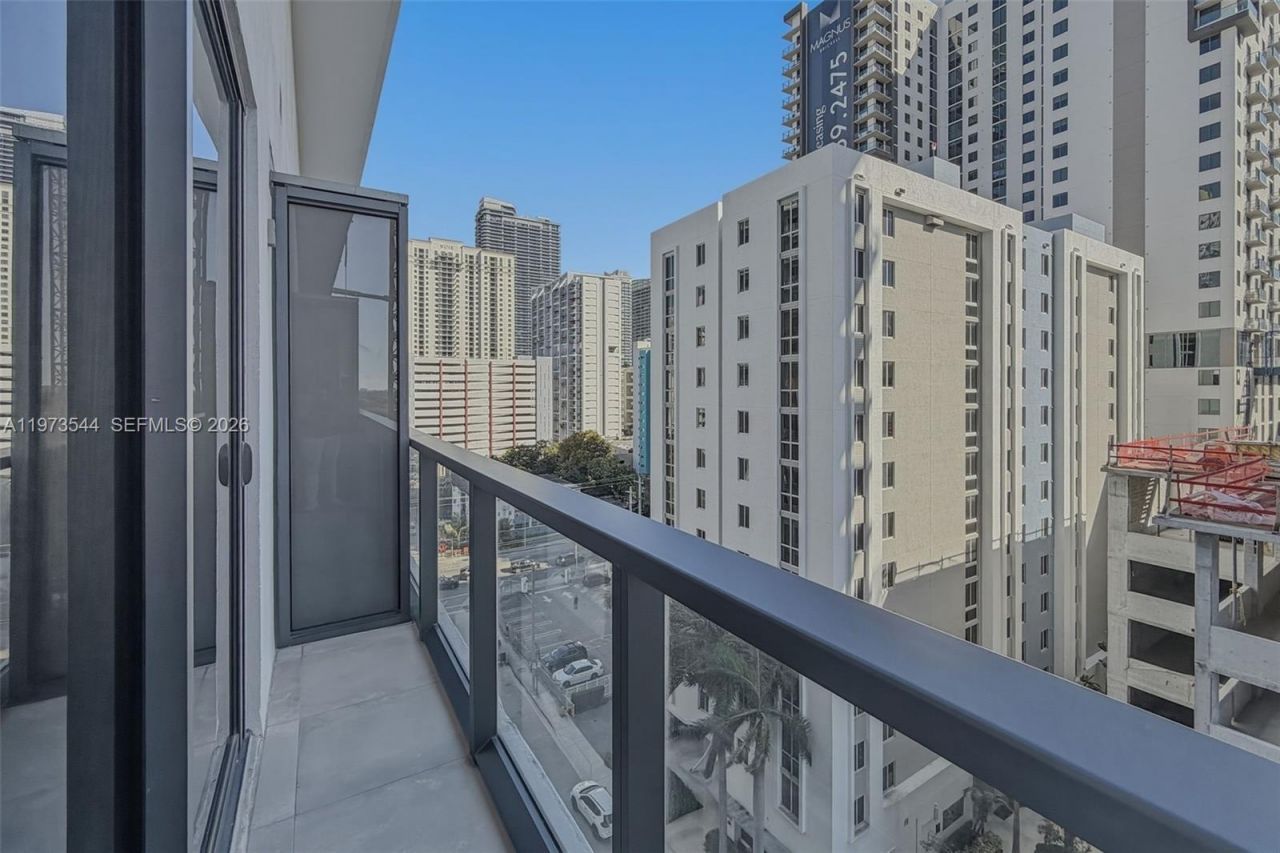 229 SW 9th St, Unit 407, Miami, FL 33130 Photo