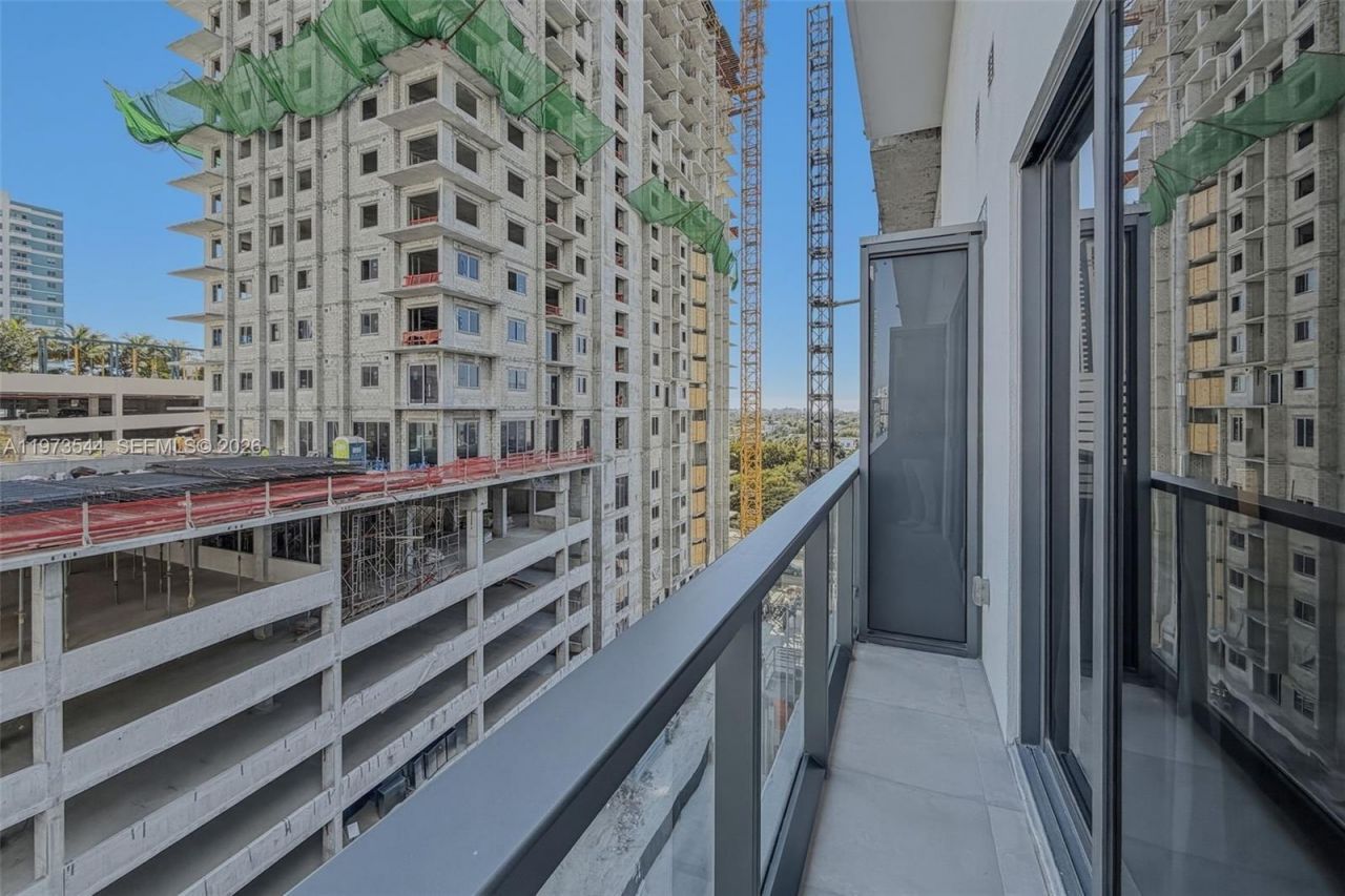 229 SW 9th St, Unit 407, Miami, FL 33130 Photo