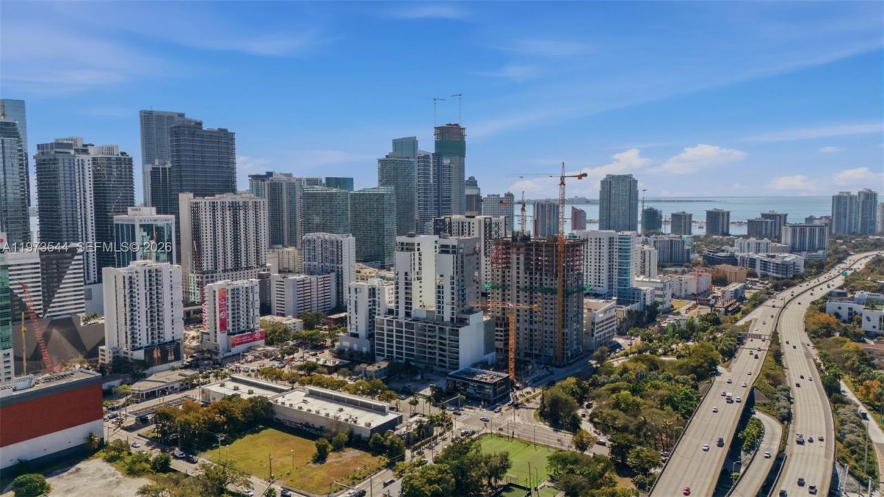 229 SW 9th St, Unit 407, Miami, FL 33130 Photo
