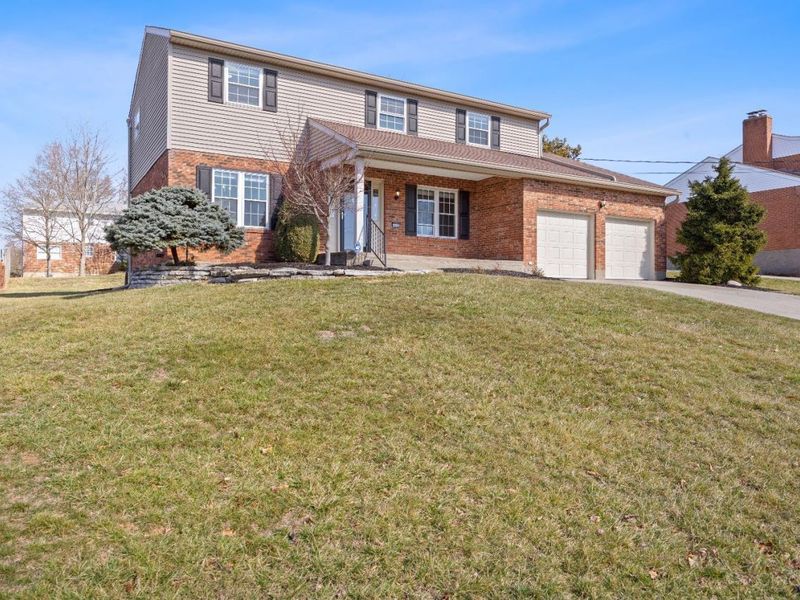 4600 Farcrest Court, Green Township, OH 45247 Photo 3