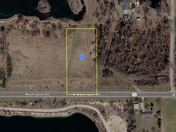 8296 W Washington Road, Sumner, MI 48889