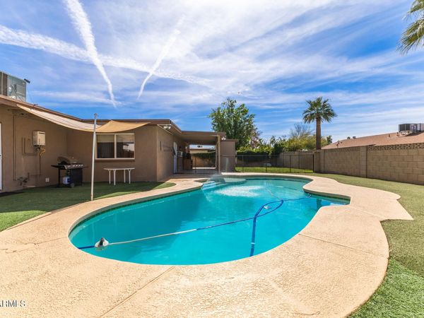 1308 S SPUR, Mesa, AZ 85204