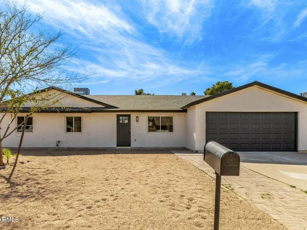 3515 E WINCHCOMB Drive, Phoenix, AZ 85032